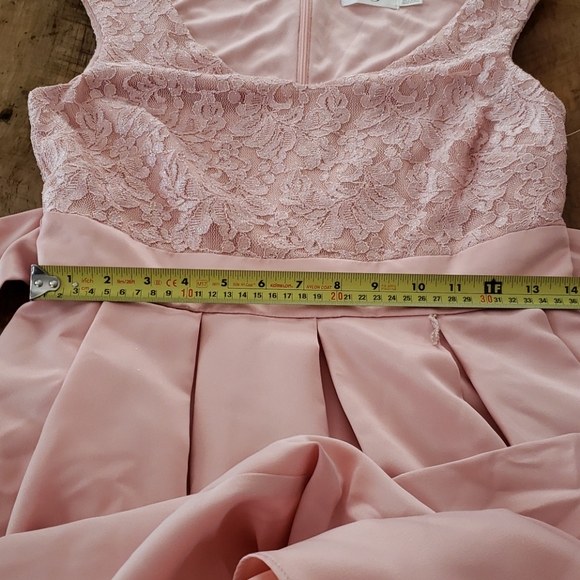 ELIZA J GOWN - Picture 14 of 17